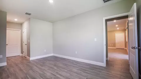 Bedroom - 2214 Elegant Mnr Cir, Edgewater, FL 32141 photo 2 of 7