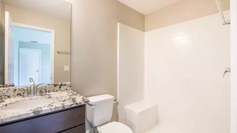 Bath - 2214 Elegant Mnr Cir, Edgewater, FL 32141 photo 5 of 7