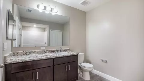 Bath - 2214 Elegant Mnr Cir, Edgewater, FL 32141 photo 3 of 7
