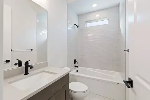 Bath - N Mcleod Way, Eagle, ID 83714 photo 5 of 7