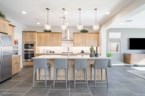 Kitchen - 7911 E Raleigh Ave, Mesa, AZ 85212 photo 8 of 8