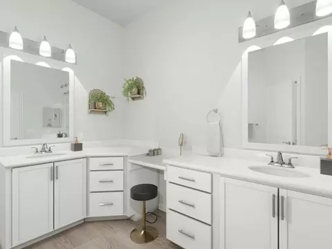 Bath - 2710 SE 47th Ter, Ocala, FL 34480 photo 1 of 5