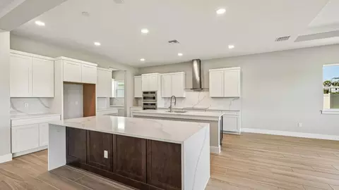 Kitchen - 8530 Salmar Loop, Parrish, FL 34219 photo 1 of 5