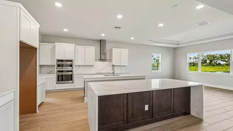 Kitchen - 8530 Salmar Loop, Parrish, FL 34219 photo 3 of 5