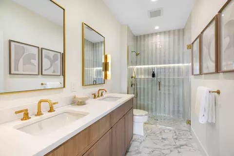 Bath - 1 Juniper Ln, Yaphank, NY 11980 photo 1 of 14