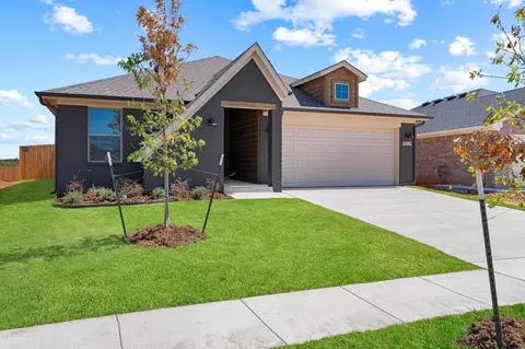 Exterior - 16140 Tall Grass Dr, Moore, OK 73170 photo 9 of 12