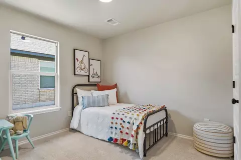 Bedroom - 16140 Tall Grass Dr, Moore, OK 73170 photo 4 of 5
