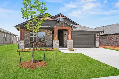 Exterior - 16140 Tall Grass Dr, Moore, OK 73170 photo 4 of 10