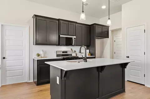 Kitchen - 16140 Tall Grass Dr, Moore, OK 73170 photo 2 of 4