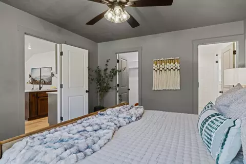 Bedroom - 16140 Tall Grass Dr, Moore, OK 73170 photo 3 of 6