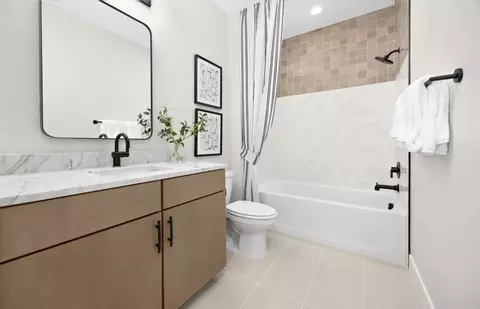 Bath - 17084 Addison Ave, Lathrop, CA 95330 photo 3 of 4