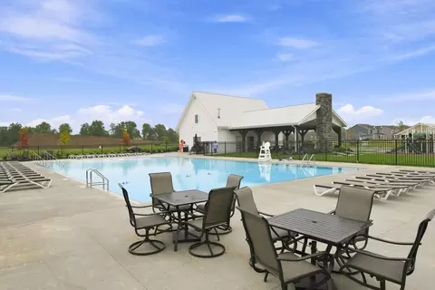Exterior - 1341 Pieper Ln, Delaware, OH 43015 photo 3 of 17