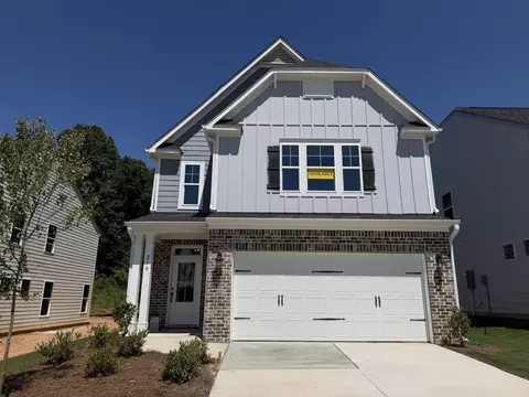 210 Trace Blf, Dawsonville, GA 30534