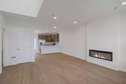 Living - 1609 E Parkside Ln, Dyer, IN 46311 photo 1 of 3