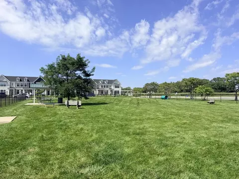 Exterior - 1609 E Parkside Ln, Dyer, IN 46311 photo 5 of 7