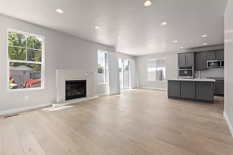 Living - 1704 Erickson Knoll Ln, Eagle Mountain, UT 84005 photo 1 of 2