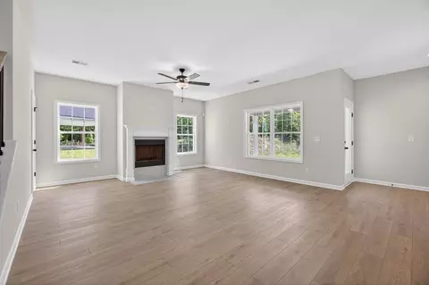 Living - 101 Beaver Crk, Lagrange, GA 30241 photo 1 of 1