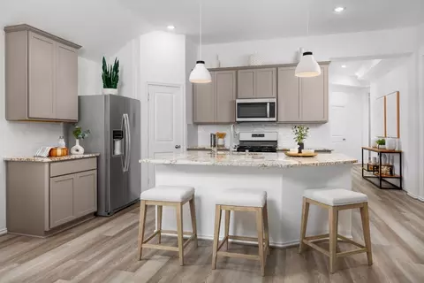 Kitchen - 407 Aztec Cave Dr, New Caney, TX 77357 photo 4 of 5