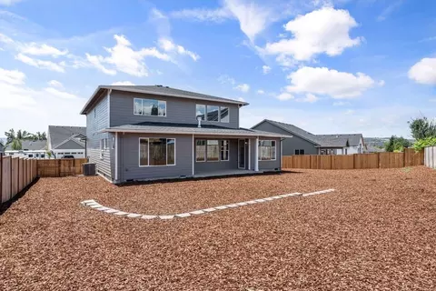 Exterior - 1153 Pumpkin Rdg, Eagle Point, OR 97524 photo 2 of 2