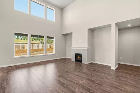 Living - 1153 Pumpkin Rdg, Eagle Point, OR 97524 photo 1 of 4