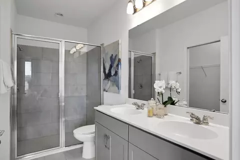 Bath - 182 Brook Forest Dr, Saint Augustine, FL 32092 photo 2 of 3
