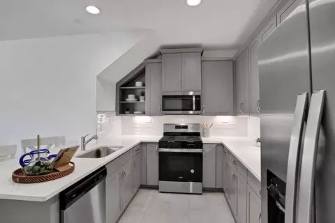 Kitchen - 182 Brook Forest Dr, Saint Augustine, FL 32092 photo 5 of 13