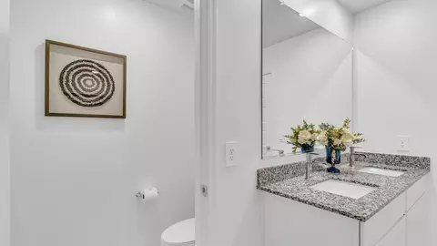 Bath - 6247 E Campolina Trl, Tucson, AZ 85756 photo 6 of 8