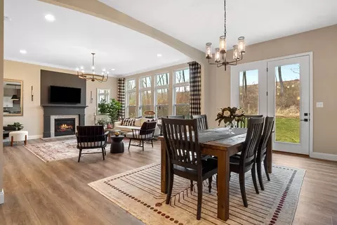 Dining - Everglades Dr, Ashland, MO 65010 photo 1 of 6