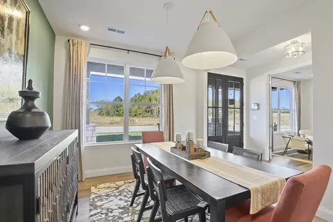 Dining - Everglades Dr, Ashland, MO 65010 photo 5 of 6
