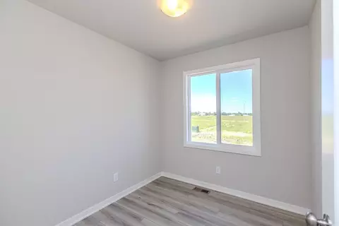 Bedroom - White Oak Ln, Granger, IA 50109 photo 3 of 4