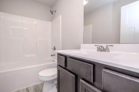 Bath - White Oak Ln, Granger, IA 50109 photo 1 of 2