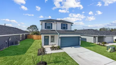 6838 Spur Creek Dr, Rosenberg, TX 77471