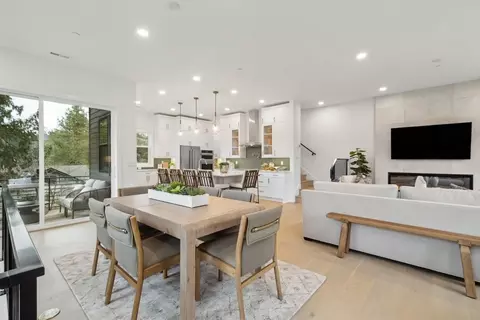 Dining - 18923 99th Pl NE, Bothell, WA 98011 photo 1 of 3