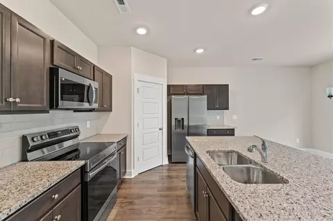 Kitchen - Thomas Lane, Central, SC 29630 photo 2 of 4