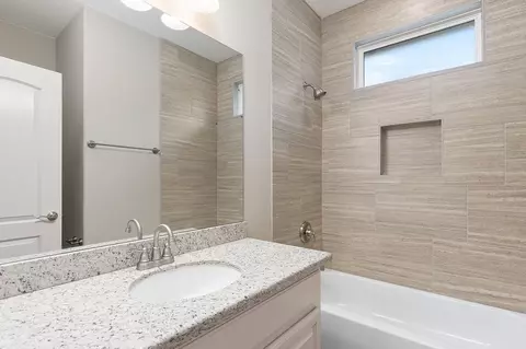 Bath - Undisclosed, Laredo, TX 78045 photo 1 of 7