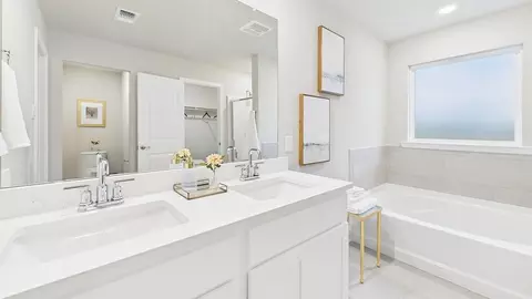 Bath - 206 High Ridge Rd, Duson, LA 70529 photo 11 of 12