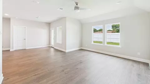 Living - 206 High Ridge Rd, Duson, LA 70529 photo 2 of 5