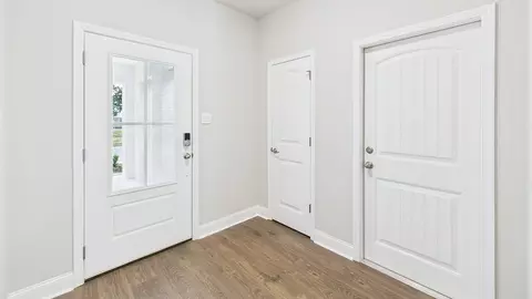 Entry Way - 206 High Ridge Rd, Duson, LA 70529 photo 3 of 9