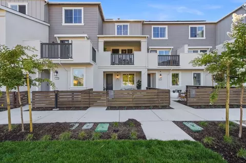 Exterior - 2113 Willow Oak Ln, Pleasanton, CA 94566 photo 4 of 11
