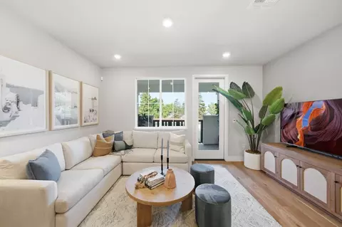 Living - 2113 Willow Oak Ln, Pleasanton, CA 94566 photo 4 of 4