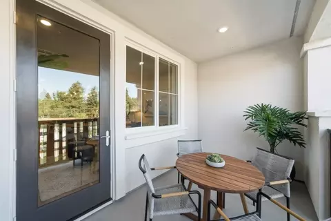 Exterior - 2113 Willow Oak Ln, Pleasanton, CA 94566 photo 2 of 11
