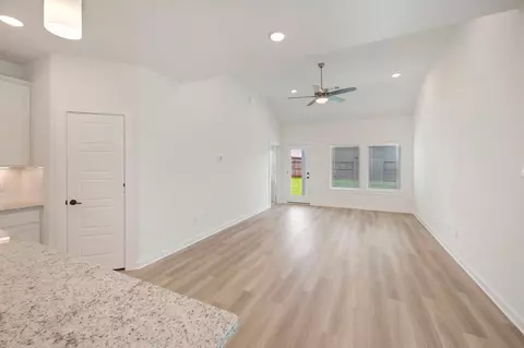 1611 Westland Ln, Rosenberg, TX 77471