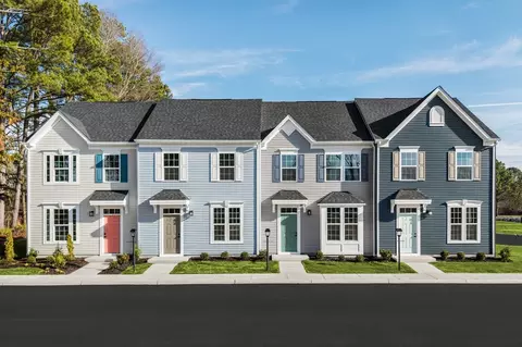 221 Reids Place Dr, Suffolk, VA 23434
