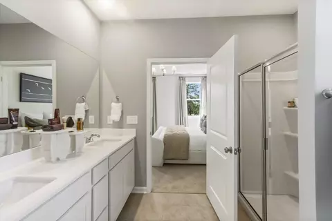 Bath - 606 Kay Dr, Easley, SC 29640 photo 1 of 3