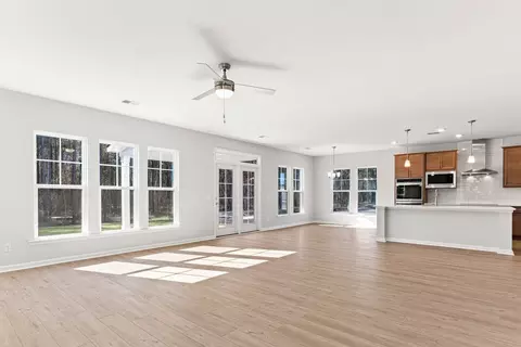 Living - 1 Lanier Ct, Pooler, GA 31322 photo 3 of 10