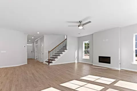 Living - 1 Lanier Ct, Pooler, GA 31322 photo 4 of 10