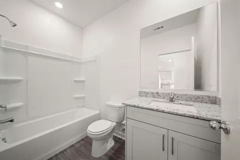 Bath - 80462 Northgate Rd, Indio, CA 92201 photo 2 of 2