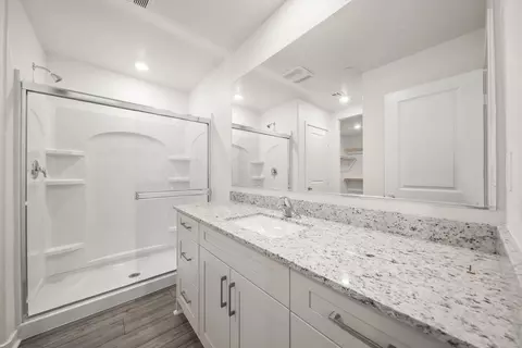 Bath - 80462 Northgate Rd, Indio, CA 92201 photo 2 of 2