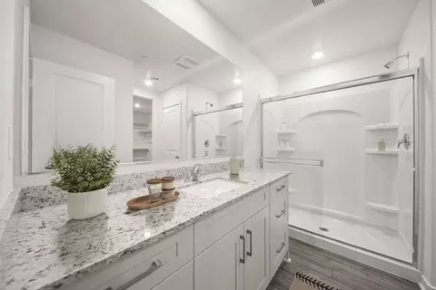 Bath - 80462 Northgate Rd, Indio, CA 92201 photo 1 of 2