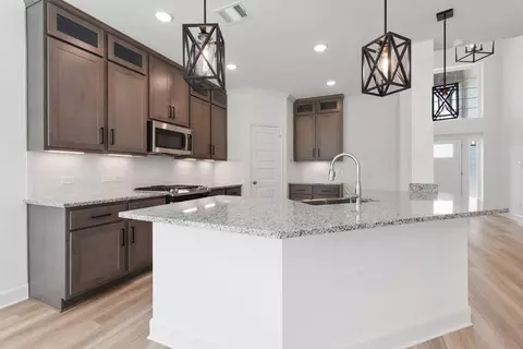 Kitchen - 5016 Acadia Loop, Bryan, TX 77845 photo 3 of 11